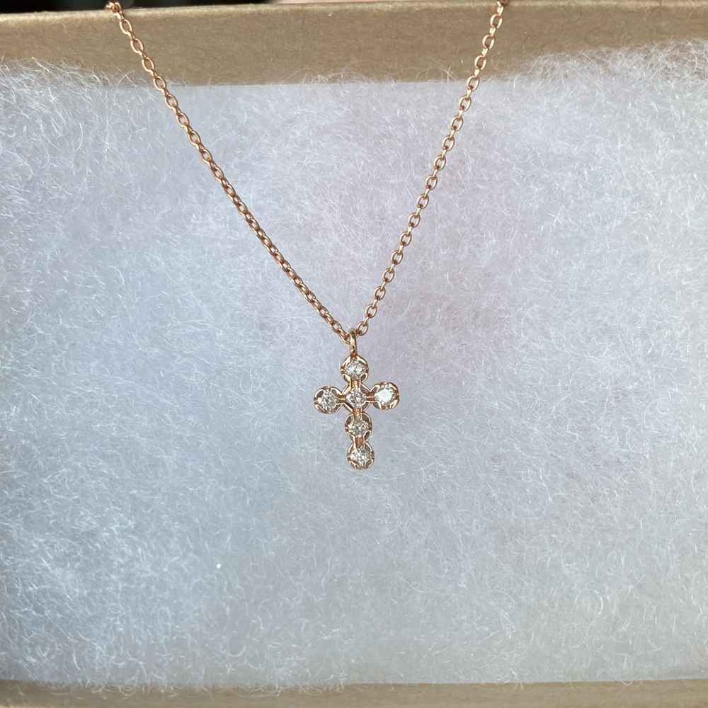 TSK Atelier 1979 Diamond Cross Necklace Dainty